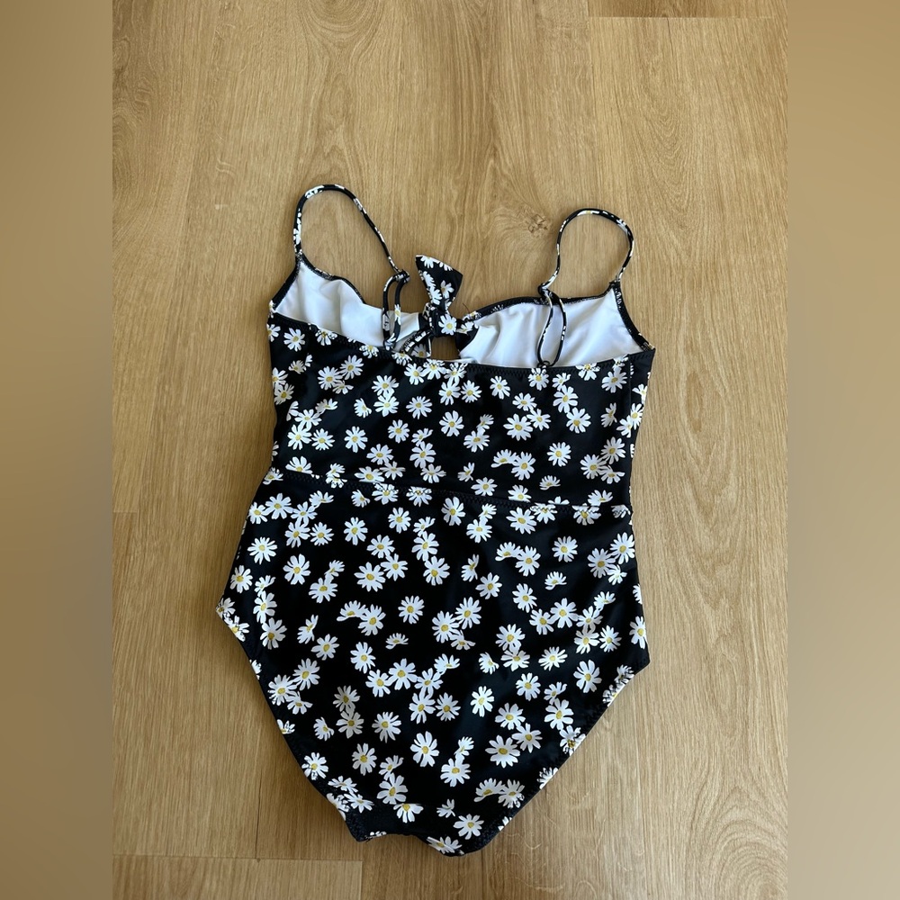 Reformation Tropicana One Piece - Picture 4 of 5